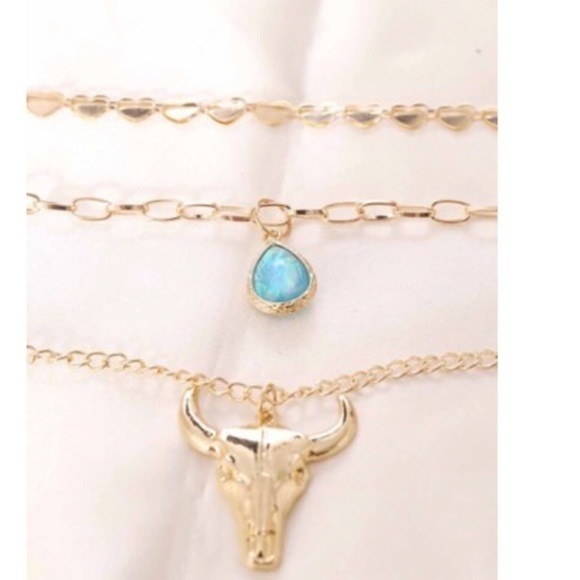 Multi layered necklace - Picture 5 of 11